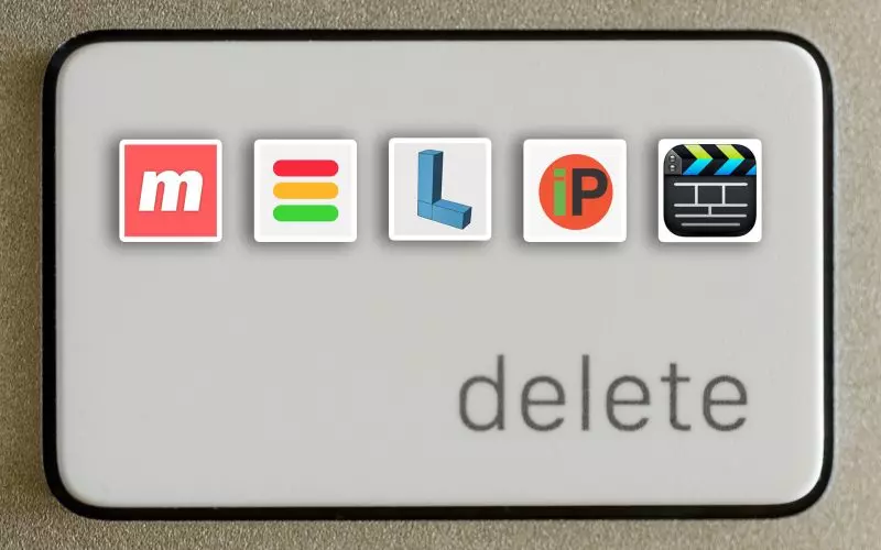 A close view of a keyboard delete key
